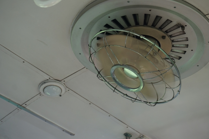 鉄道乗車記録の写真:車内設備、様子(4)        「扇風機」