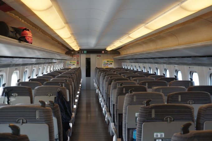 鉄道乗車記録の写真:車内設備、様子(6)        「JR東日本 E525-26の車内」