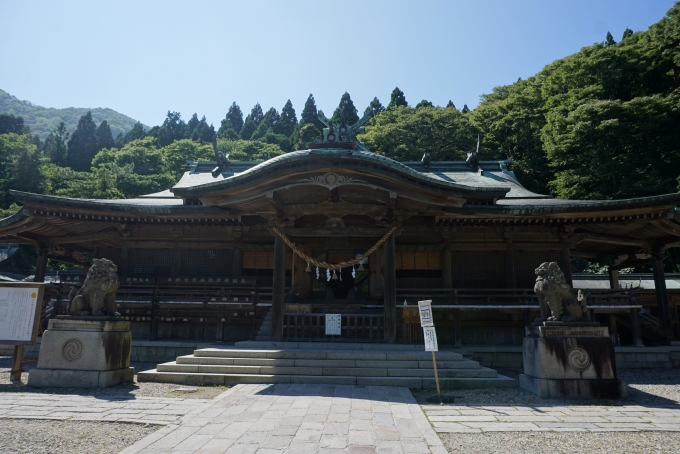 鉄道乗車記録の写真:旅の思い出(5)        「函館八幡宮の拝殿」