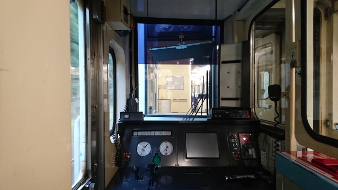 鉄道乗車記録の写真:車内設備、様子(11)        「時速80キロで走行中」