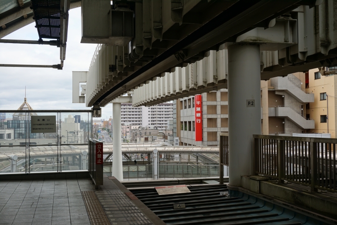 鉄道乗車記録の写真:駅舎・駅施設、様子(4)        「県庁前駅ホーム」