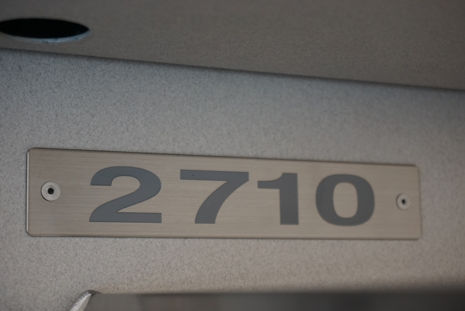 鉄道乗車記録の写真:車両銘板(5)        「JR四国2710」