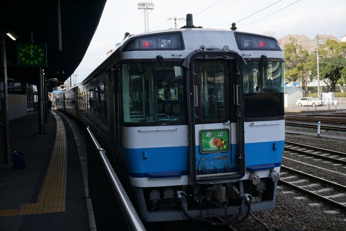 鉄道乗車記録の写真:乗車した列車(外観)(6)        「JR四国キハ185-13」