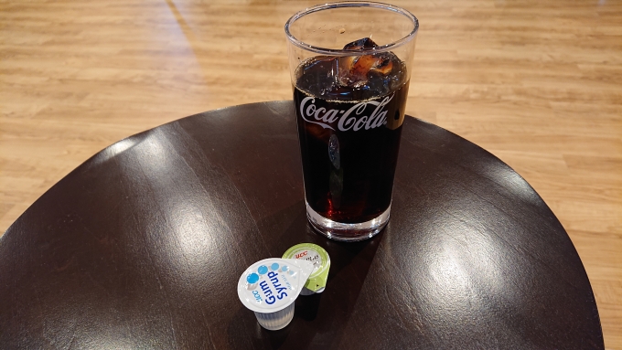 鉄道乗車記録の写真:旅の思い出(7)        「成田空港空の湯で注文したアイスコーヒー」
