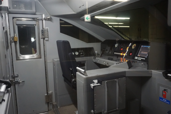 鉄道乗車記録の写真:車内設備、様子(2)        「京成電鉄 AE8-1運転席」