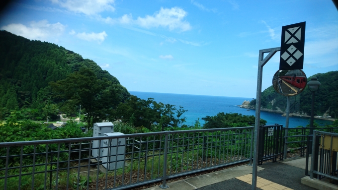 鉄道乗車記録の写真:車窓・風景(9)        「海が見える風景」