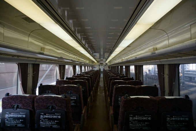 鉄道乗車記録の写真:車内設備、様子(8)        「東武鉄道 203-2車内」