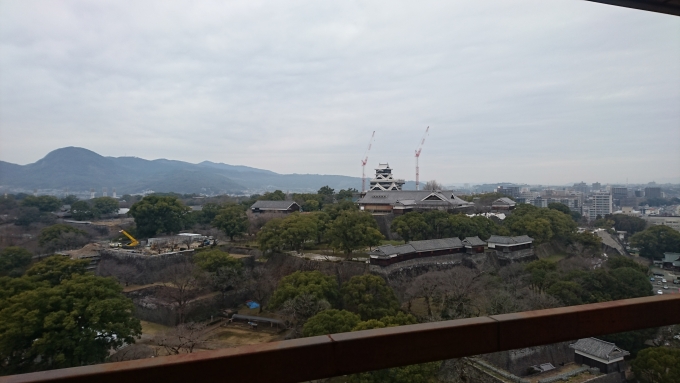 鉄道乗車記録の写真:旅の思い出(3)        「熊本市役所14階からの熊本城、現在修復中」