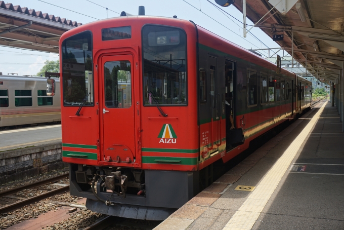 鉄道乗車記録の写真:乗車した列車(外観)(2)        「会津鉄道 AT-751
乗車前に撮影」
