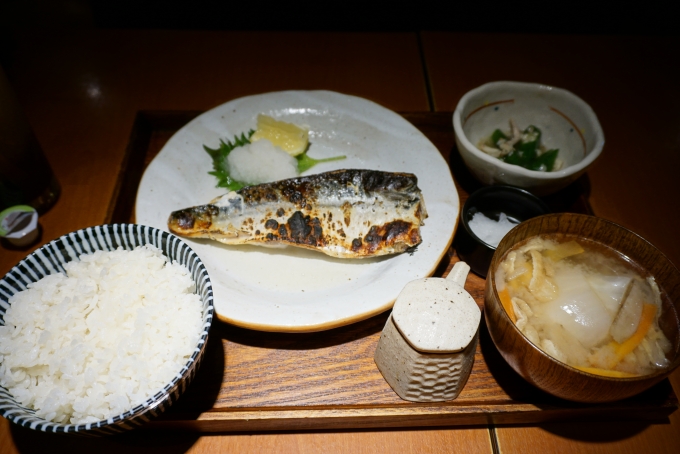 鉄道乗車記録の写真:旅の思い出(6)        「kawara CAFE＆DINING 銀座 
鯖の塩焼き定食、￥950」