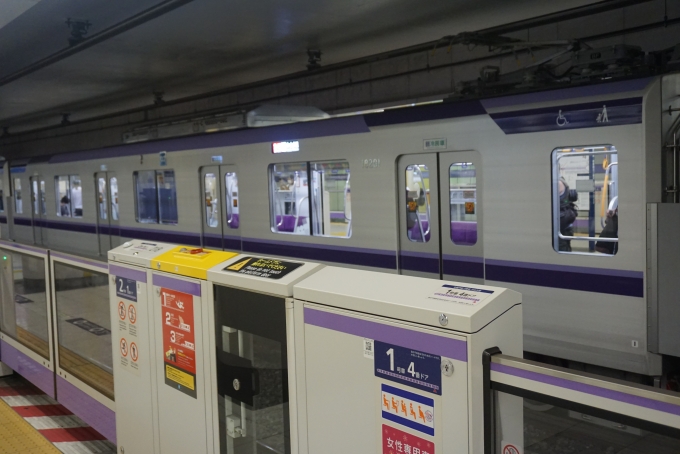 鉄道乗車記録の写真:乗車した列車(外観)(2)        「東京メトロ 18201」