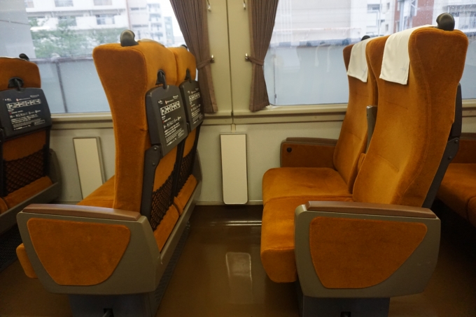 鉄道乗車記録の写真:車内設備、様子(10)        「東武鉄道 モハ205-5座席」