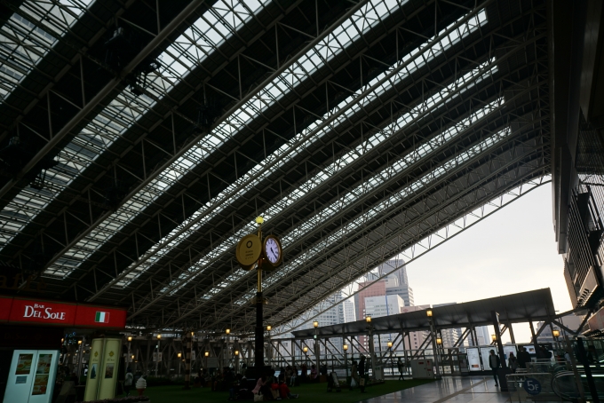 鉄道乗車記録の写真:駅舎・駅施設、様子(6)        「大阪ステーションシティ5階、時空（とき）の広場」