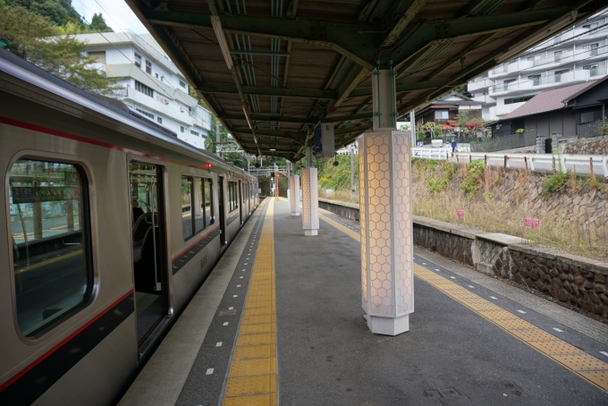 鉄道乗車記録の写真:駅舎・駅施設、様子(21)        「有馬温泉駅ホーム」
