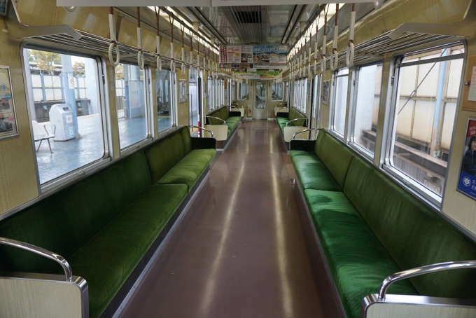 鉄道乗車記録の写真:車内設備、様子(3)        「神戸電鉄 2005車内」