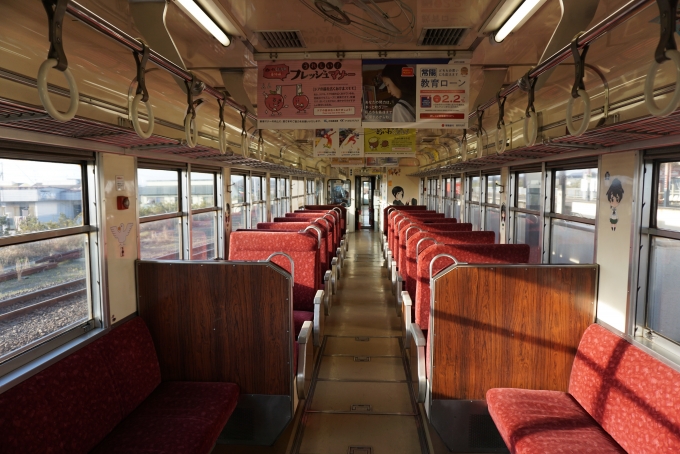 鉄道乗車記録の写真:車内設備、様子(4)        「鹿島臨海鉄道 6011_車内」