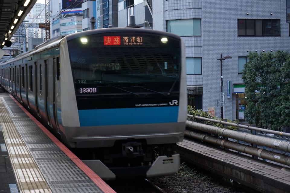 鉄道乗車記録「浜松町駅から上野駅」乗車した列車(外観)の写真(4) by トレイン 撮影日時:2021年12月26日