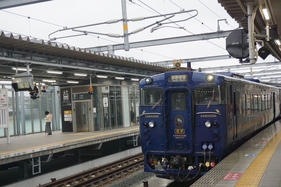 鉄道乗車記録「折尾駅から博多駅」乗車した列車(外観)の写真(2) by トレイン 撮影日時:2022年01月23日