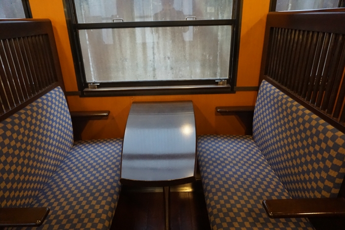鉄道乗車記録の写真:車内設備、様子(16)     「JR九州 キハ140 2125の座席1」