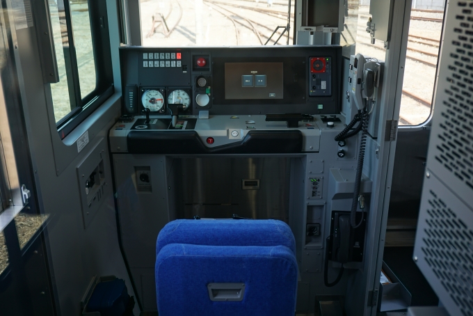 鉄道乗車記録の写真:旅の思い出(26)        「JR東日本 クモハE131-606
運転座席」