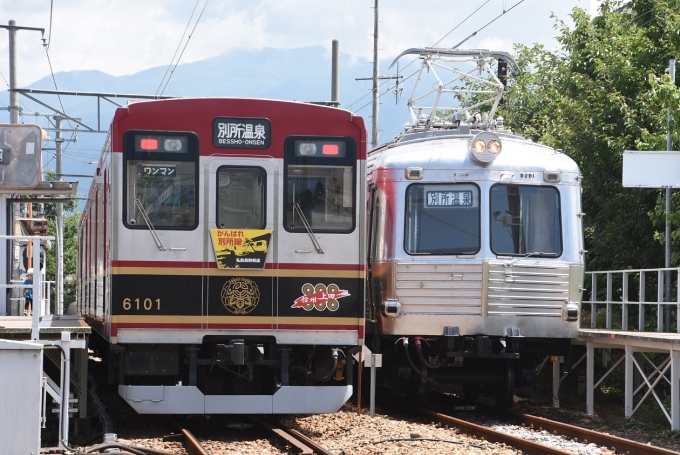 鉄道乗車記録の写真:乗車した列車(外観)(1)     「乗って来た6000系　6001編成　「真田ドリーム号」と5200系の並びです。」