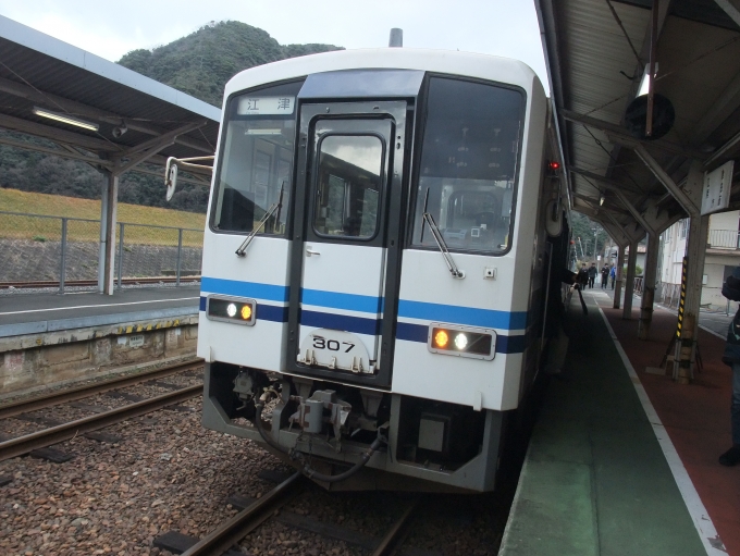 鉄道乗車記録の写真:乗車した列車(外観)(1)        「江津行きに乗車しました」