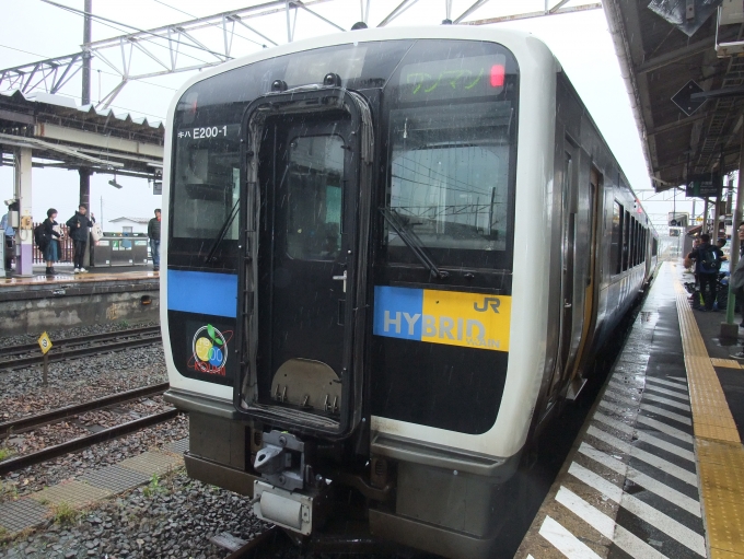 鉄道乗車記録の写真:乗車した列車(外観)(1)        「キハE200形に乗車しました」