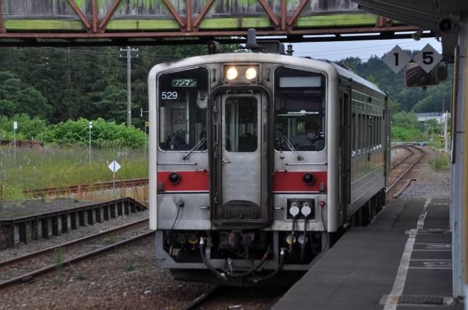 鉄道乗車記録の写真:乗車した列車(外観)(3)        「　稚内発名寄行き」