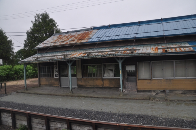 鉄道乗車記録の写真:駅舎・駅施設、様子(7)        「　歴史を感じさせる駅舎です。」