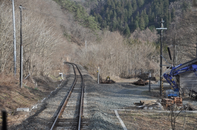 鉄道乗車記録の写真:駅舎・駅施設、様子(6)        「　旧大志田駅跡を通過」