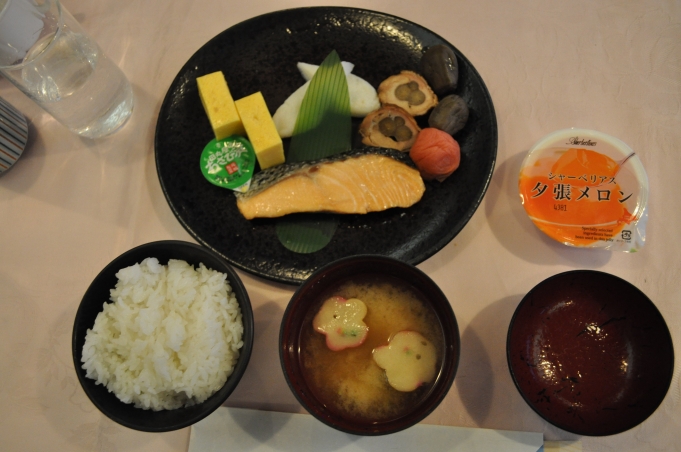 鉄道乗車記録の写真:駅弁・グルメ(5)        「　和朝食をいただきました。」