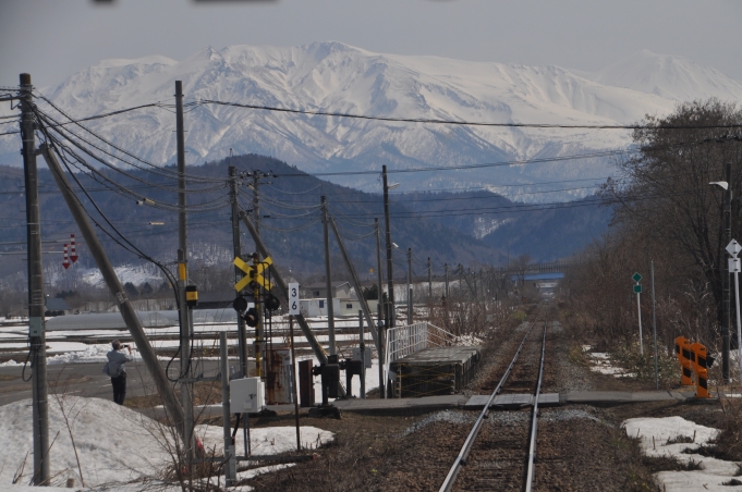 鉄道乗車記録の写真:乗車した列車(外観)(5)     「　旧愛山駅通過」