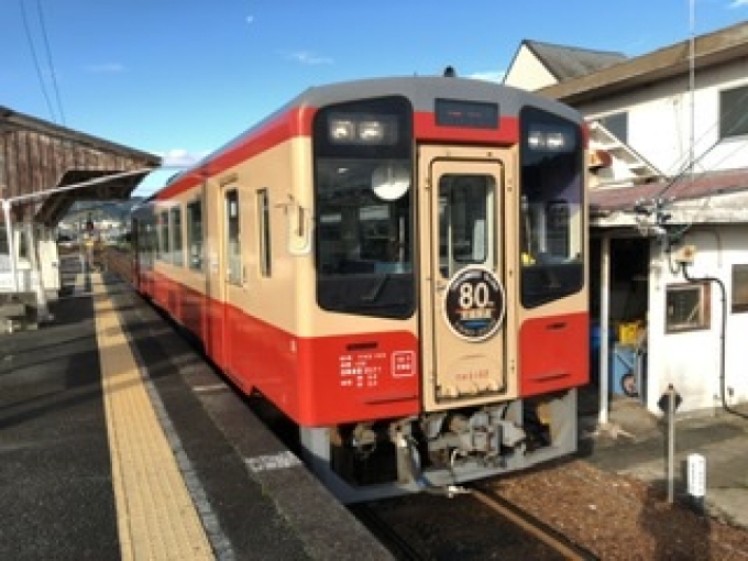 鉄道乗車記録の写真:乗車した列車(外観)(2)        「　金指駅で10分停車」