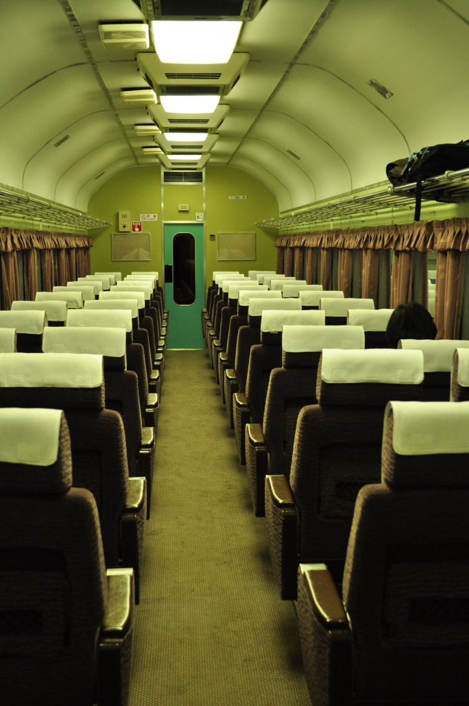 鉄道乗車記録の写真:車内設備、様子(5)        「　グリーン車サロ581-16」