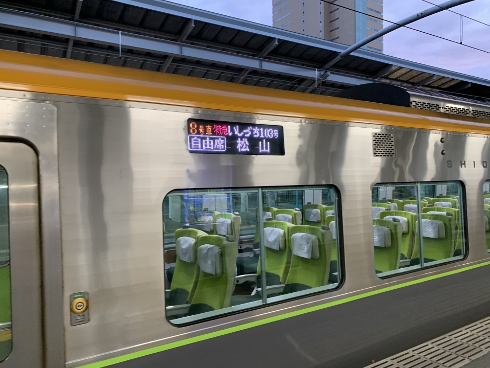 鉄道乗車記録「高松駅から松山駅」乗車した列車(外観)の写真(1) by スプリーム 撮影日時:2020年09月