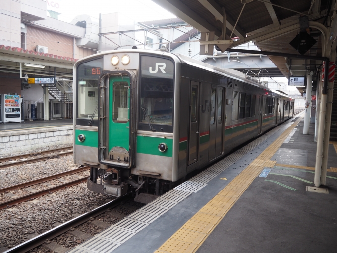 鉄道乗車記録の写真:乗車した列車(外観)(2)        「クモハ701-1501
普通 福島発 白石行 1183M」