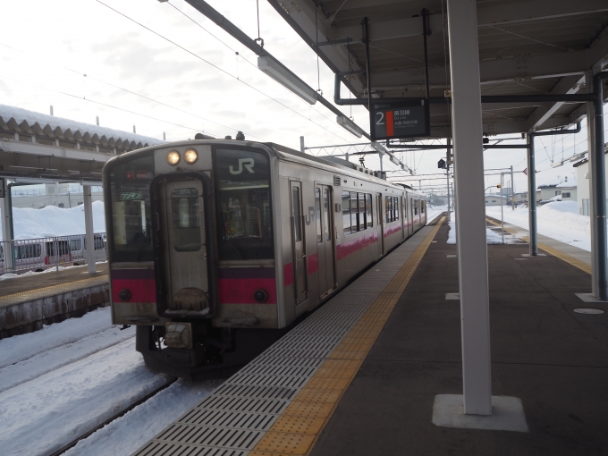 鉄道乗車記録の写真:乗車した列車(外観)(1)     「クハ700-14
普通 新庄発 秋田行 2433M」