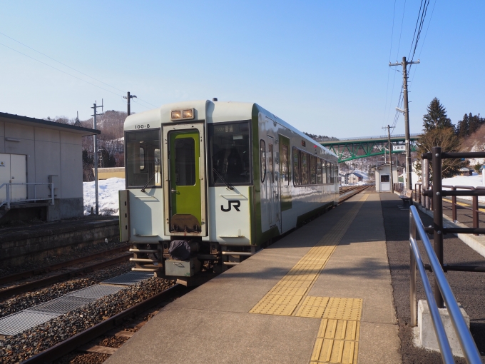 鉄道乗車記録の写真:乗車した列車(外観)(1)     「JR東日本キハ100・110系気動車 キハ100形
キハ100-8」