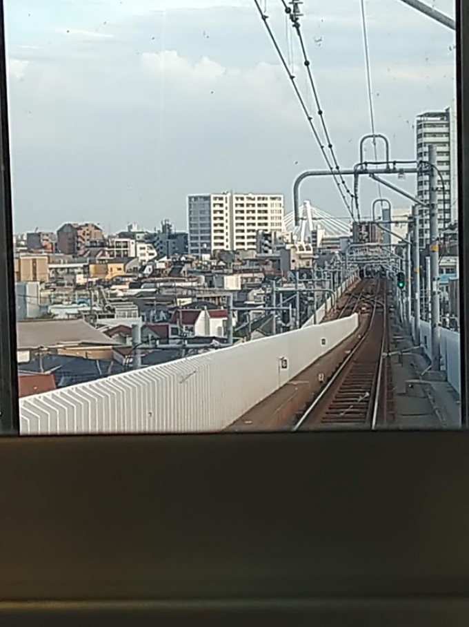 鉄道乗車記録の写真:車窓・風景(4)        「京急蒲田の三階部分から高架を降りて糀谷へ。
思ってたより結構高い。
思わず「わー高ーい！」子供か！」