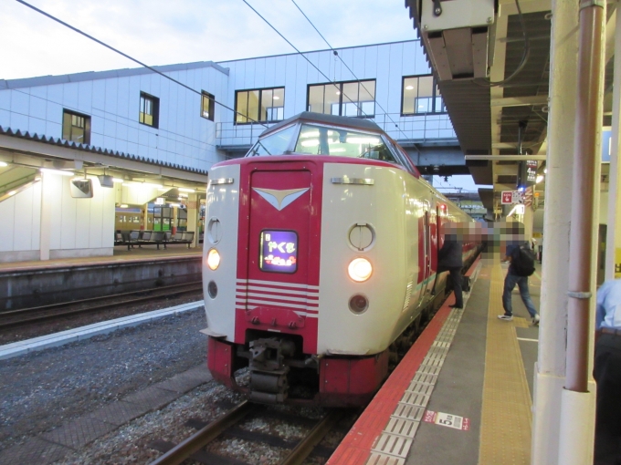 鉄道乗車記録の写真:乗車した列車(外観)(2)        「特急「やくも」に乗って倉敷駅まで行きます。」