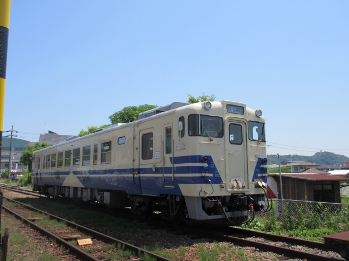 鉄道乗車記録の写真:列車・車両の様子(未乗車)(3)        「平日だったのでキハは運転日ではなかったみたいですが、北条町駅で姿を見ることが出来ました。
(本当は五能線でこの列車に乗りたかった)」