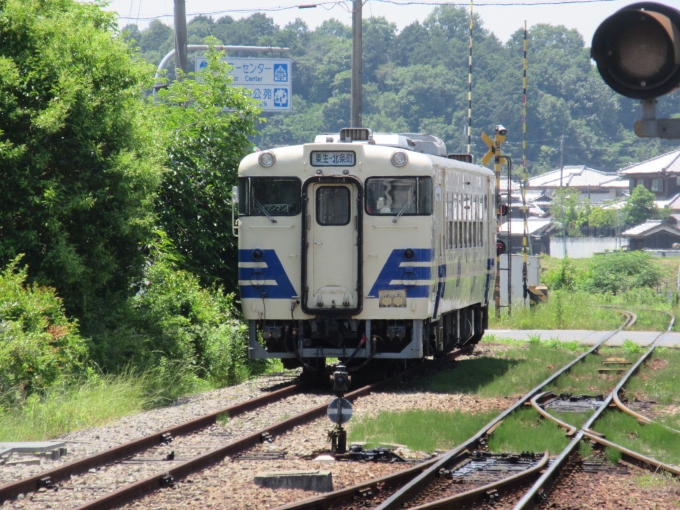 鉄道乗車記録の写真:列車・車両の様子(未乗車)(4)        「北条町駅のホームから見たキハです。」