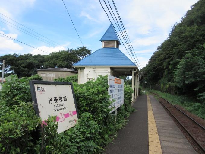 鉄道乗車記録の写真:駅舎・駅施設、様子(2)        「丹後神埼駅は無人駅です。
」