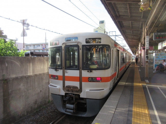 鉄道乗車記録の写真:乗車した列車(外観)(2)        「松本駅まではこの列車に乗ります、あと少しです。」
