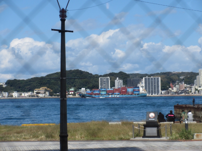 鉄道乗車記録の写真:旅の思い出(2)        「カフェ「みるくほーる」から海が見えました。」