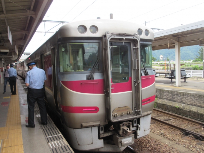 鉄道乗車記録の写真:乗車した列車(外観)(2)        「大阪駅と三ノ宮駅で何度か見た「特急はまかぜ」今回初めて乗ることが出来ました!

私は気動車が好きなのと、姫路駅でのスイッチバックにめちゃくちゃテンションが上がりました(⁠≧⁠▽⁠≦⁠)」