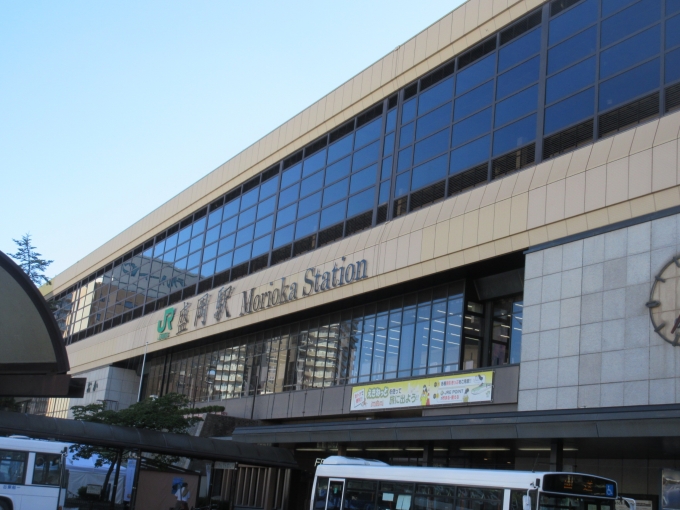 鉄道乗車記録の写真:駅舎・駅施設、様子(3)        「新幹線を乗り継いで盛岡駅にやって来ました。」