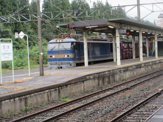 鉄道乗車記録の写真:駅舎・駅施設、様子(1)        「秋田内陸線、鷹巣駅を降りたらすぐに貨物列車が通過しました、久しぶりの貨物！」