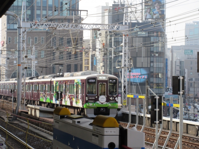 鉄道乗車記録の写真:駅舎・駅施設、様子(4)        「三ノ宮のホームでは阪急電車も見ることが出来ます。」