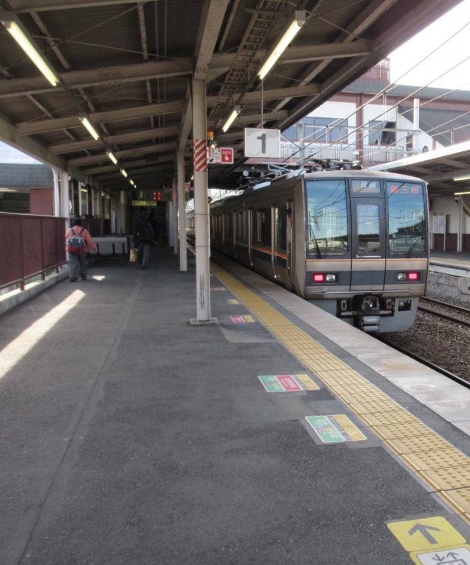 鉄道乗車記録の写真:乗車した列車(外観)(3)        「最後新大阪駅では疲れましたが、18きっぷの最終回は自分では満足出来る小旅行でしたね。」